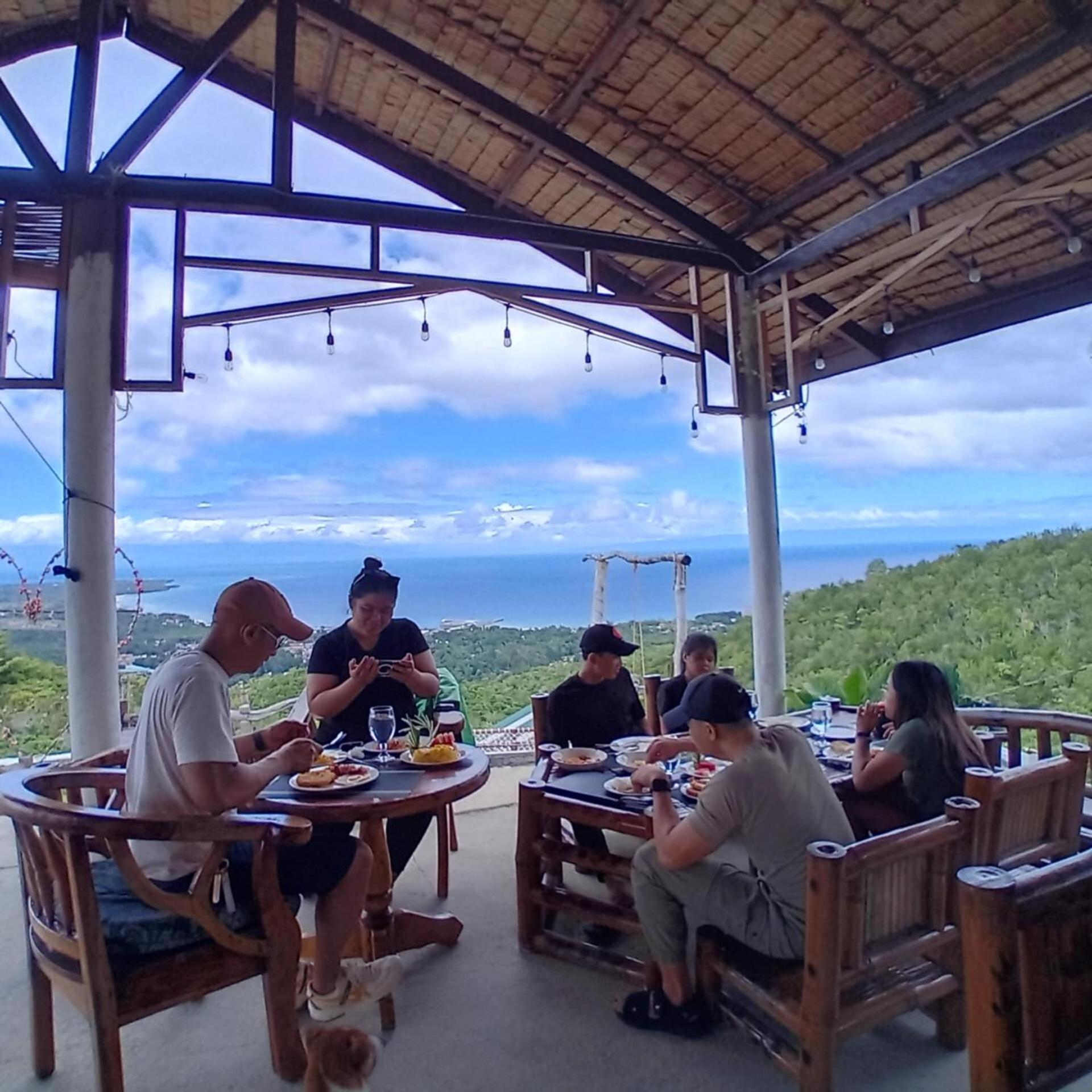 Thornton'S Sea View Cafe & Guesthouse Siquijor Kültér fotó